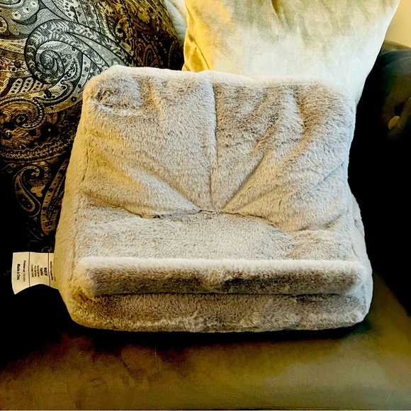 Summer & Rose Faux Fur Book & Tablet Pillow - Picture 5 of 10